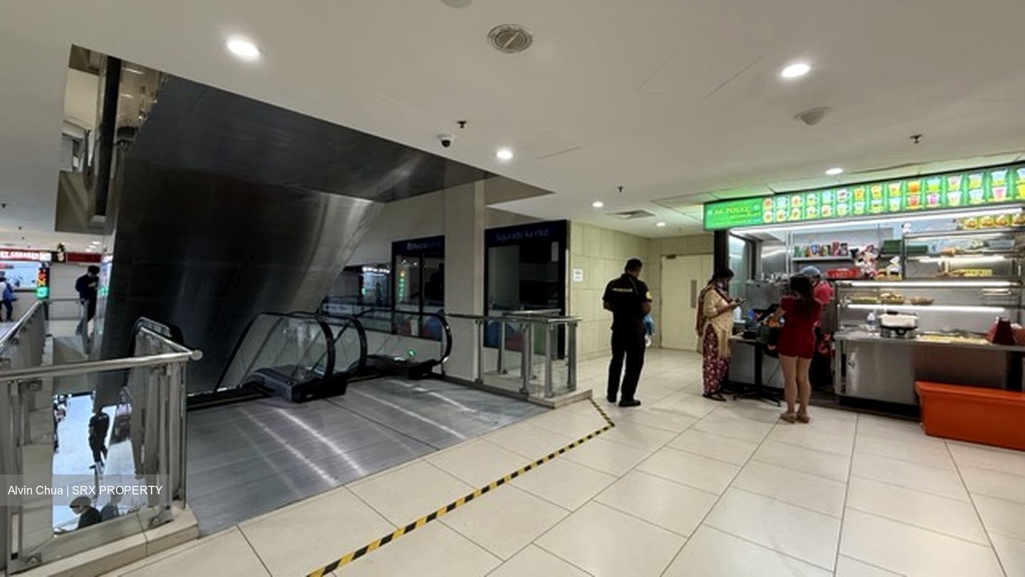 Lucky Plaza (D9), Retail #505303131